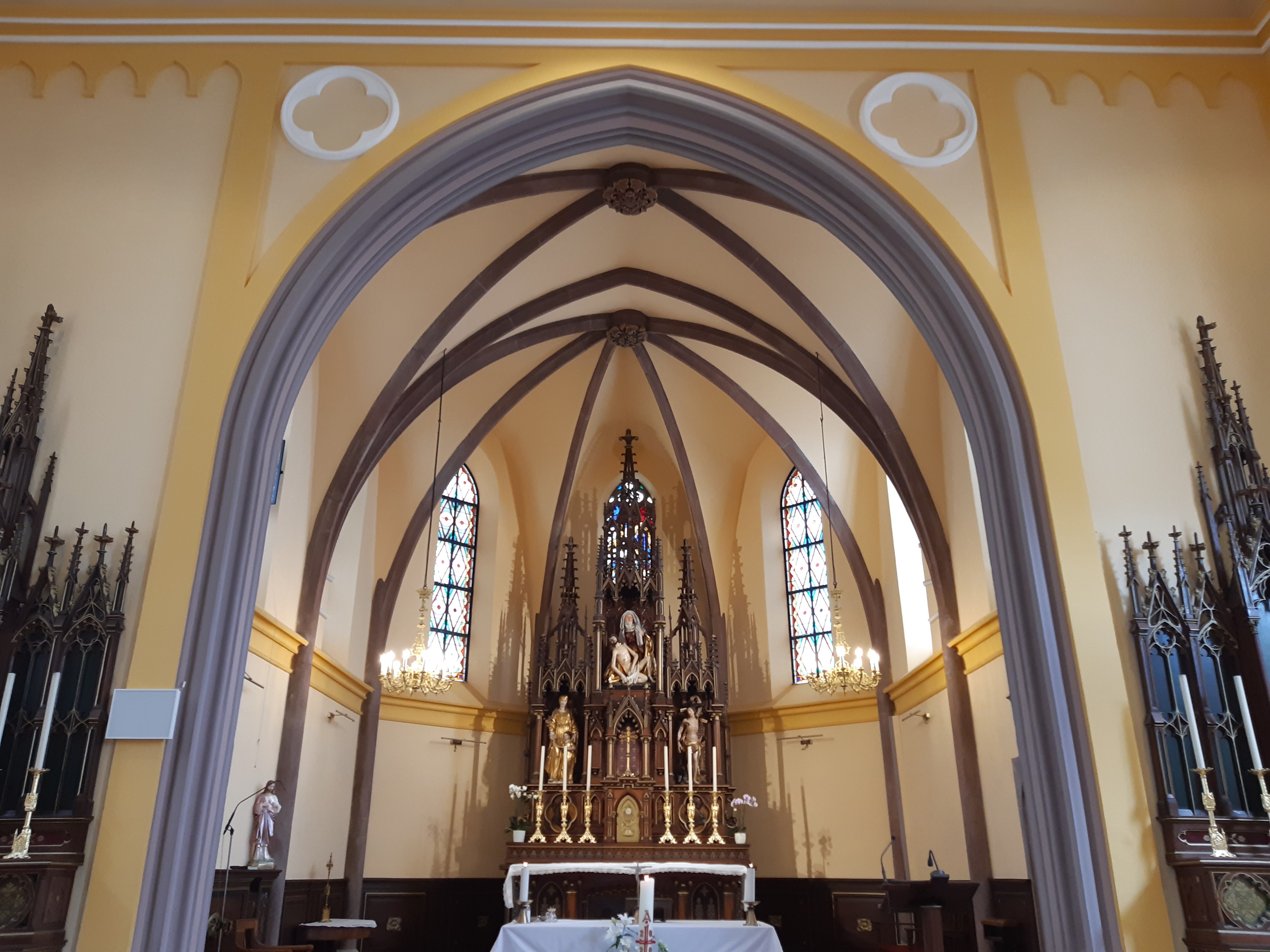 Statues et tableaux de l'église SaintCyriaque de Wiwersheim I Faire un