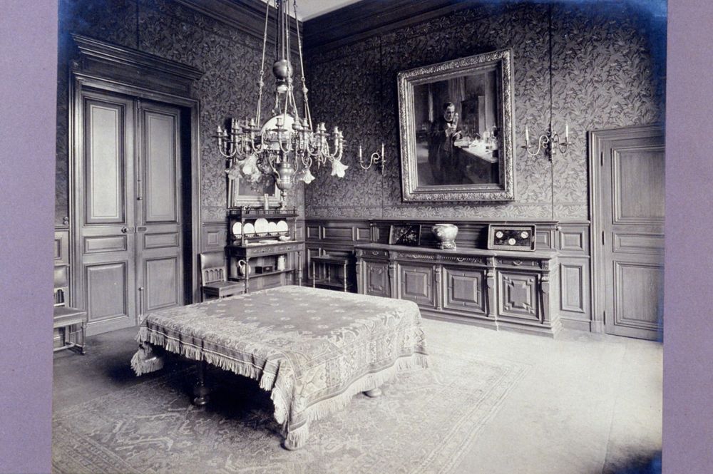 Vue de la Grande salle à manger de l'appartement de Pasteur (Musée de Pasteur). 1910