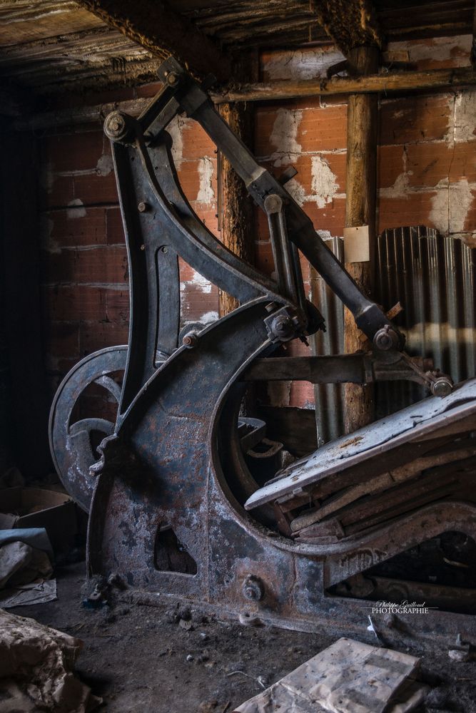 Palisson, machine servant à assouplir le cuir