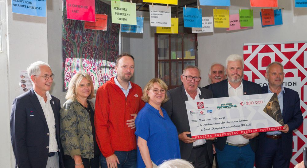 Remise du chèque de la Mission Bern